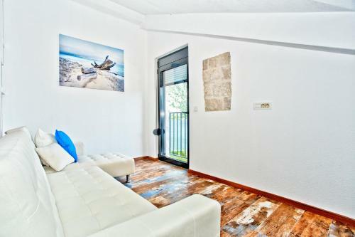 Hostal Beachfront Villa Nautica