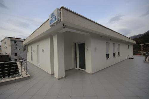 Villa Vila Nikezi?