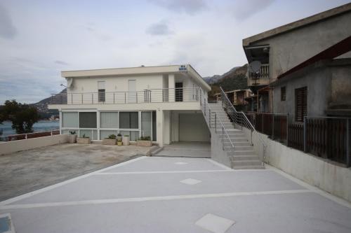 Villa Vila Nikezi?