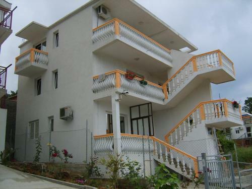 Apartamentos Kuca Anastasija