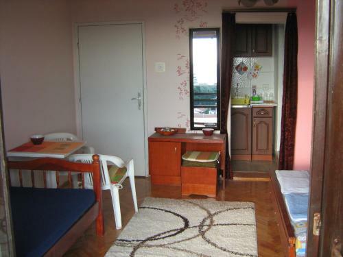 Ziramov Apartments