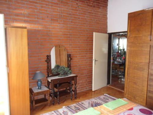 Ziramov Apartments