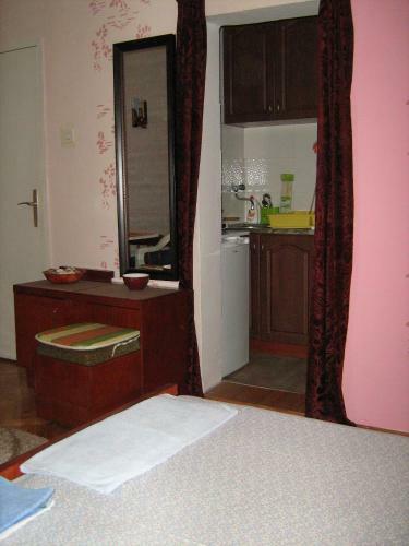 Ziramov Apartments