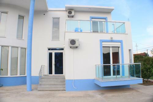 Gjinaj Apartments
