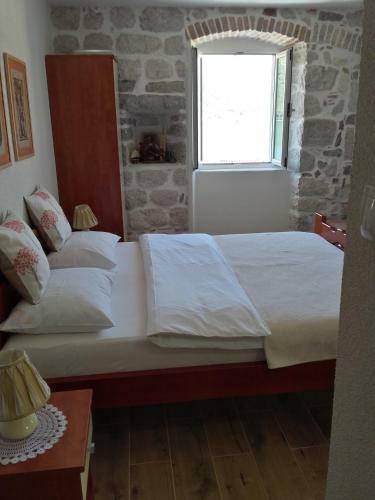 Hostal Guest House Dragutinovic