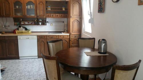 Apartment Karadzica 1