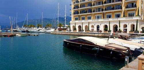 Apartamento Porto Montenegro Luxury Studio