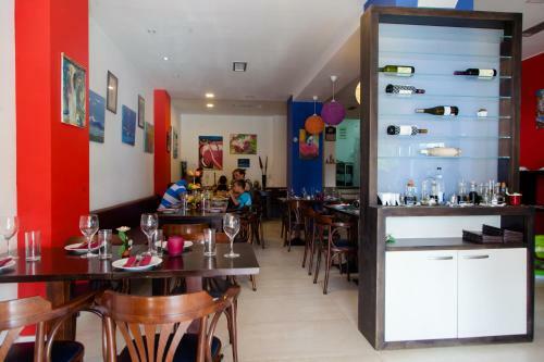 Hostal Apartments Art
