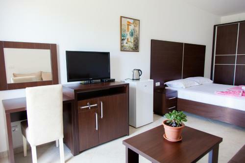 Hostal Apartments Art