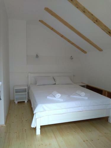Hostal Guest House Dzakovic Stana