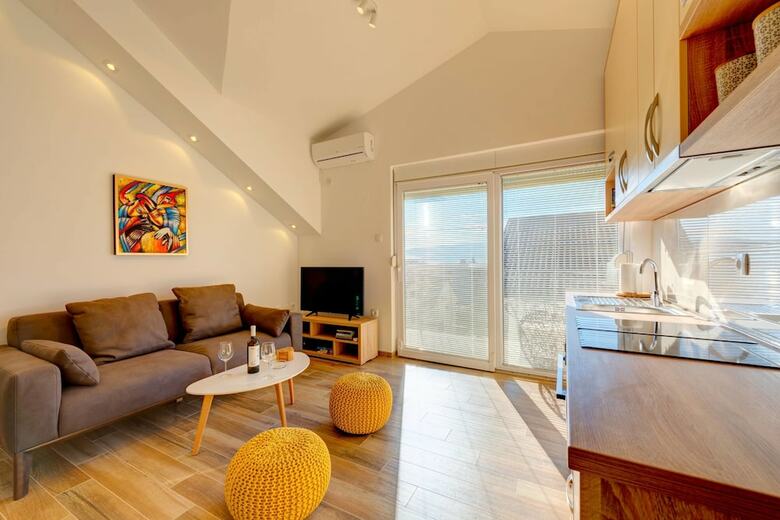42� North Apartments