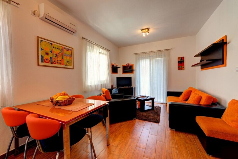 42� North Apartments