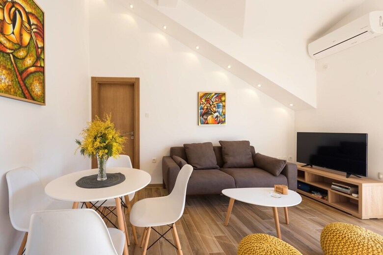 42� North Apartments