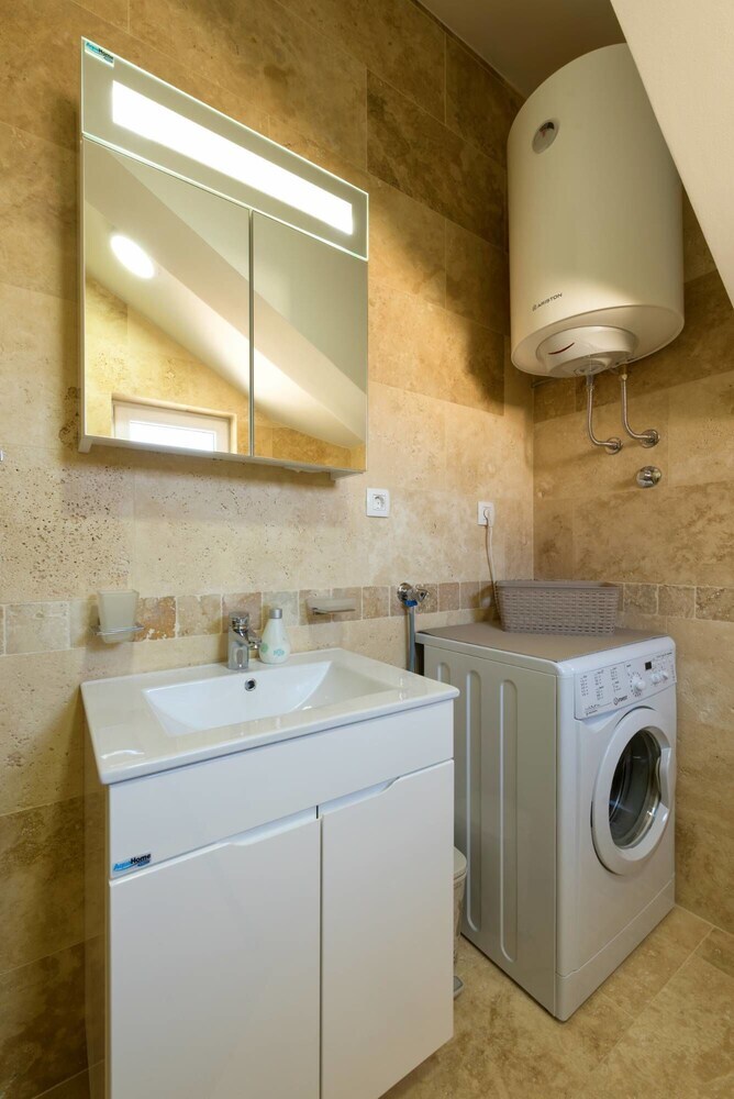 42� North Apartments