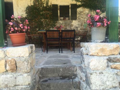 Posada Old House Nilovic