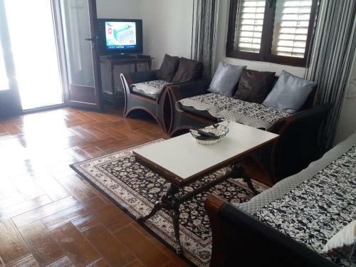 Hostal Apartments UNA
