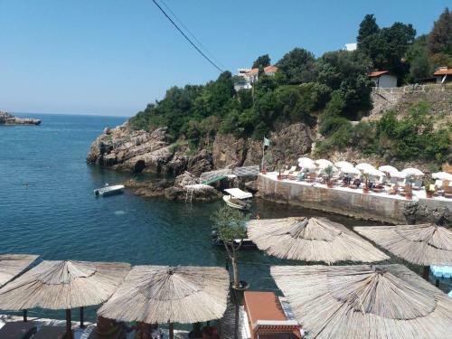 Hostal Apartments UNA