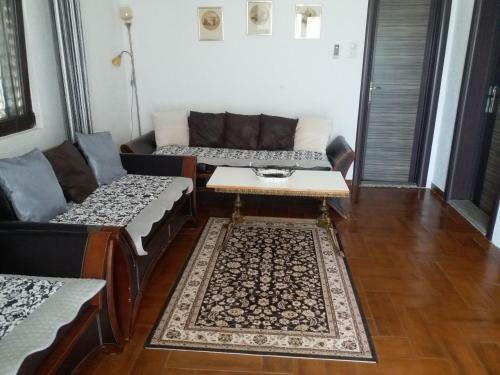 Hostal Apartments UNA