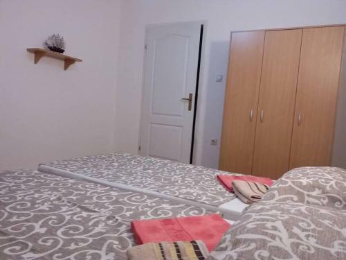 Hostal Apartments UNA