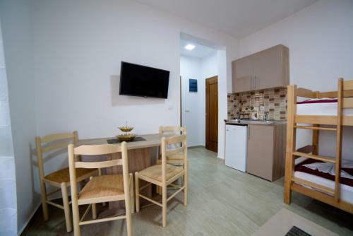 Kollari Apartments