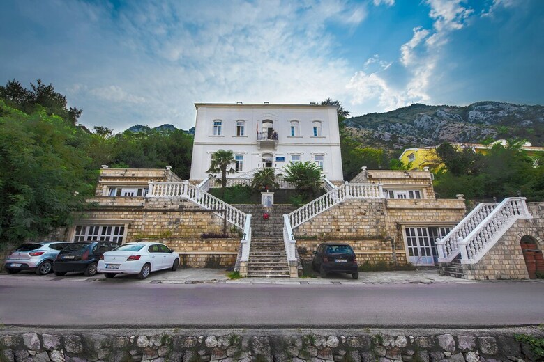 Belveder Apartments