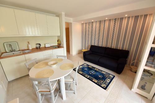 Apartment Maniva
