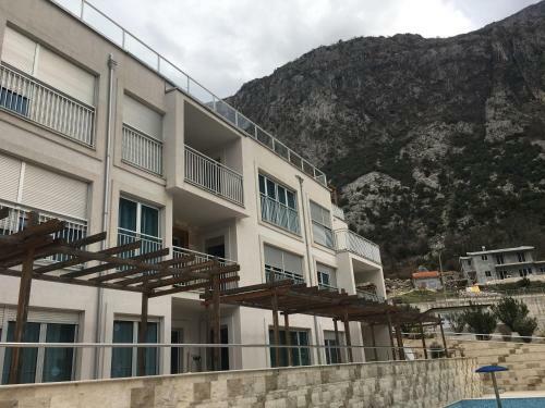 Buena Vista Apartments