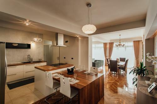 Sunny Coast Villa