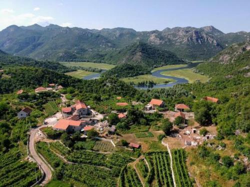 Agroturismo Estate & Winery San Duyevo