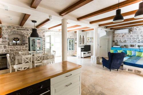 Pearl Bay Luxury House