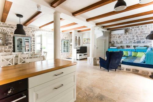 Pearl Bay Luxury House