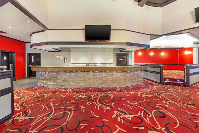 Best Western Plus Mirage Hotel And Resort
