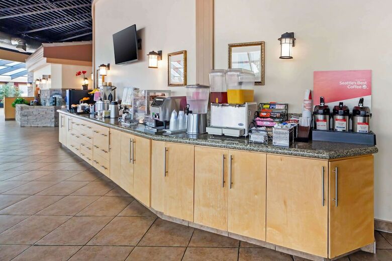 Best Western Plus Mirage Hotel And Resort