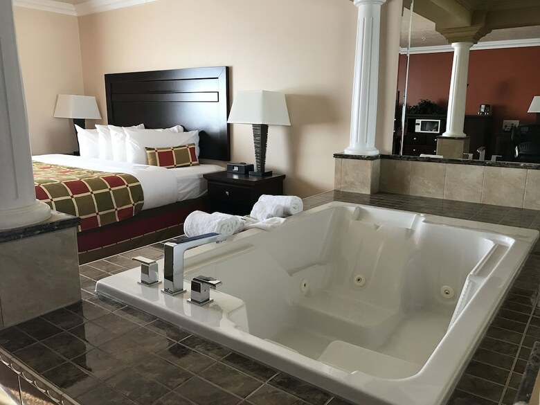 Best Western Plus Mirage Hotel And Resort