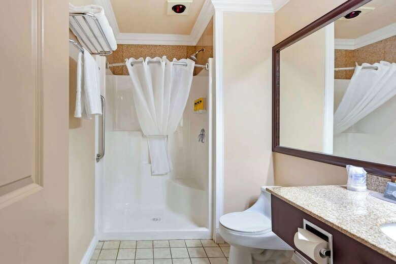 Best Western Plus Mirage Hotel And Resort