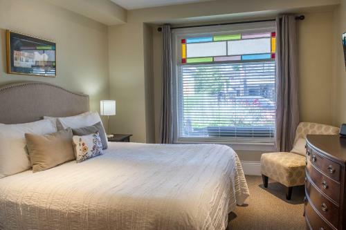 Hotel Newsroom Suites