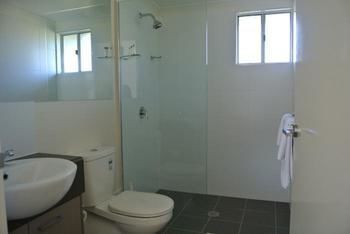 Dooleys Springsure Tavern & Motel