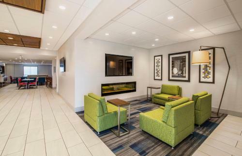 Hotel Holiday Inn Express Airdrie