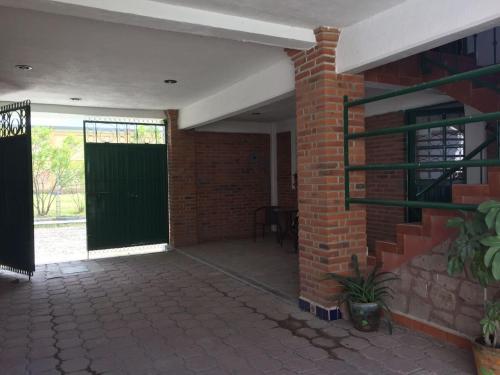 Casa Colonial Con Alberca Climatizada Con Privacidad Y Seguridad