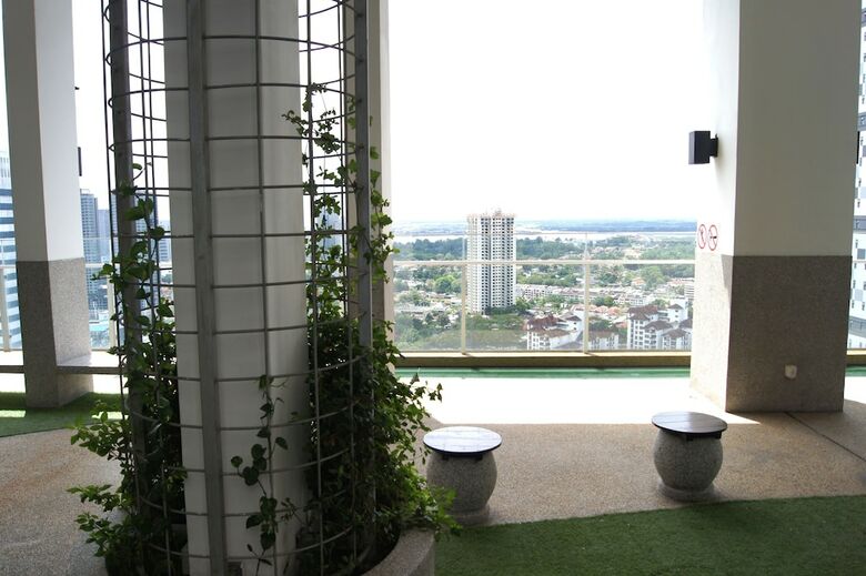 Hotel Twin Galaxy Suites By Iconic Bliss