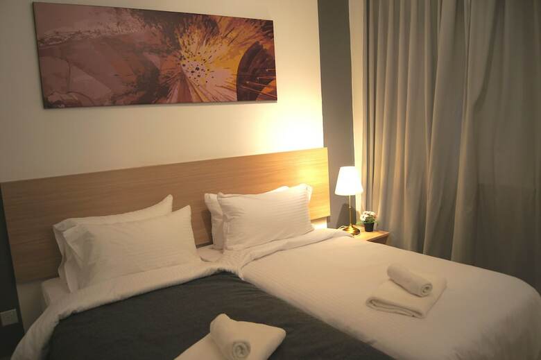 Hotel Twin Galaxy Suites By Iconic Bliss