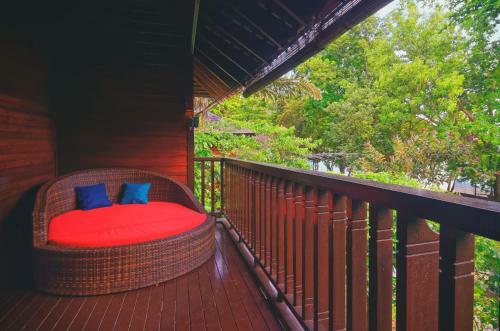 Hotel Bunga Raya Island Resort & Spa