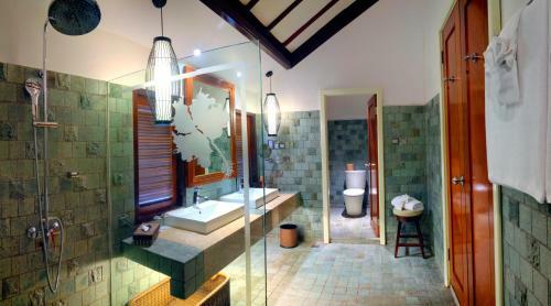 Hotel Bunga Raya Island Resort & Spa