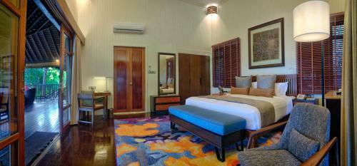 Hotel Bunga Raya Island Resort & Spa