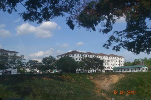 Apartamentos Teknologi Kajang Homestay