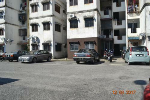 Apartamentos Teknologi Kajang Homestay