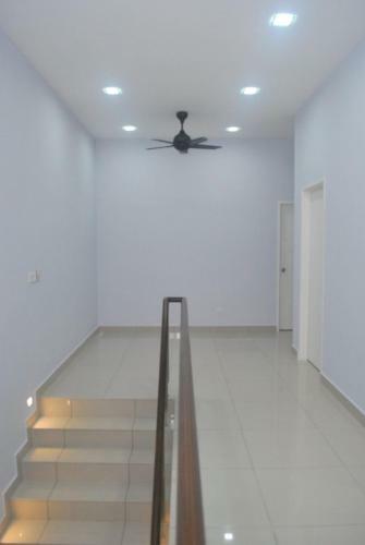 Os Homestay Seri Austin Hills