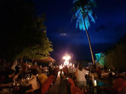 Hotel Ombak Resort Perhentian Island