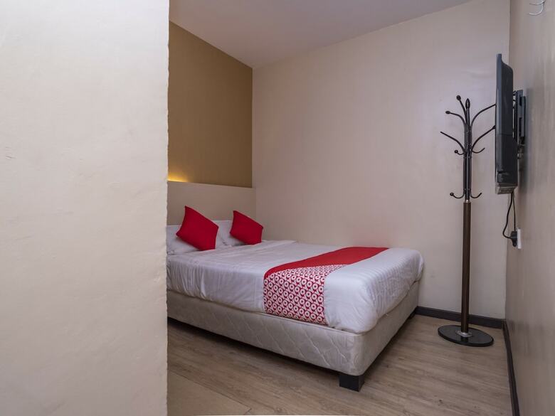 Oyo 614 D'pinetrees Hotel