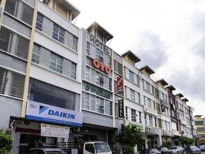 Oyo 614 D'pinetrees Hotel